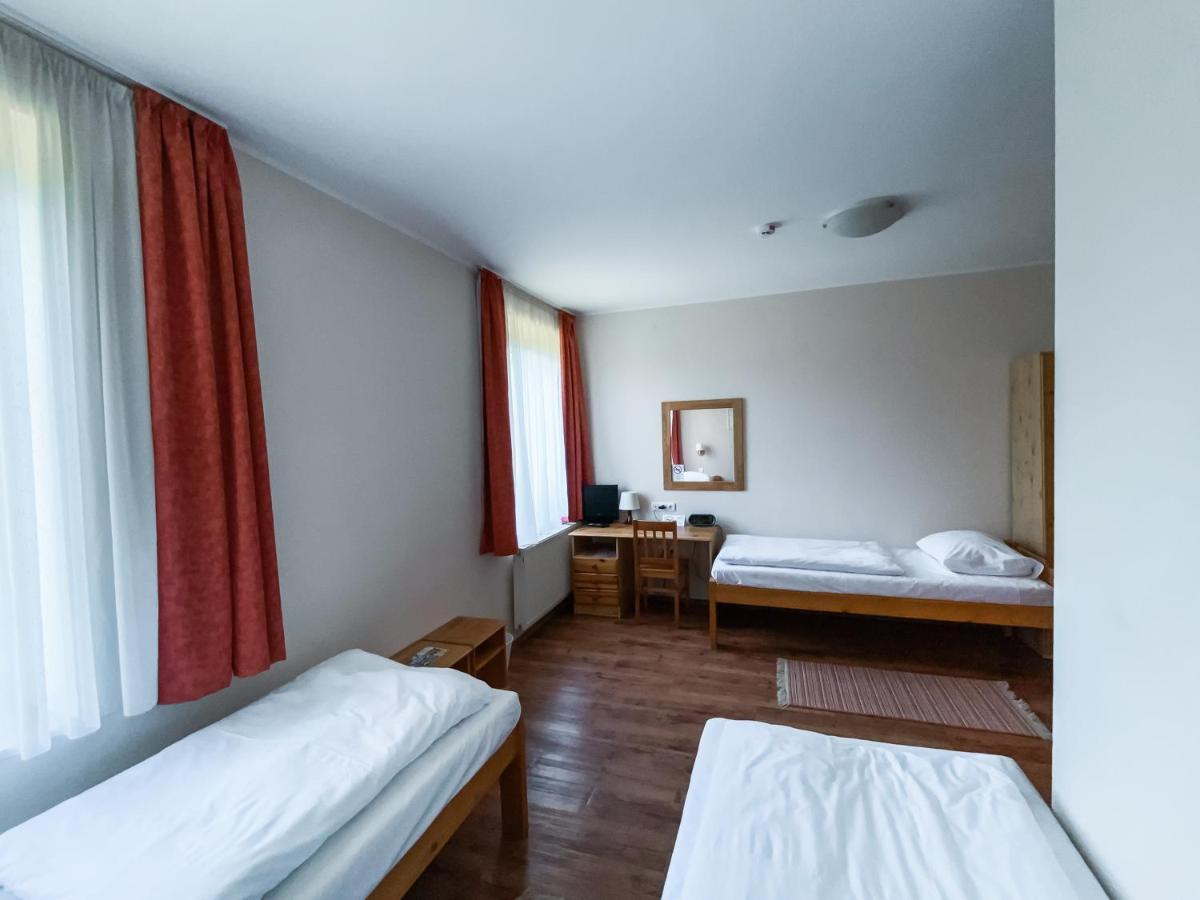 Anna Panzio Hotell Dunavarsány Exteriör bild