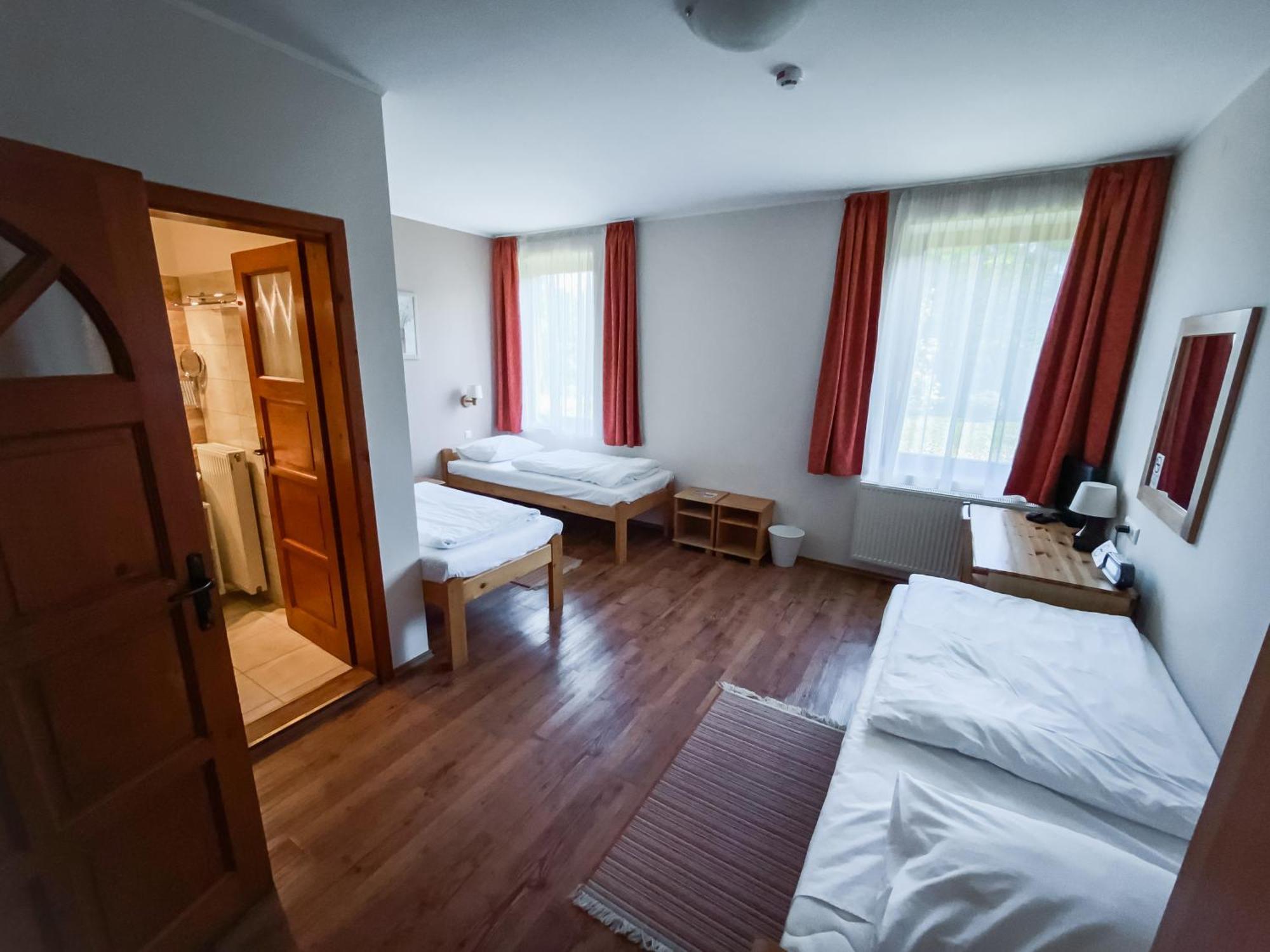 Anna Panzio Hotell Dunavarsány Exteriör bild