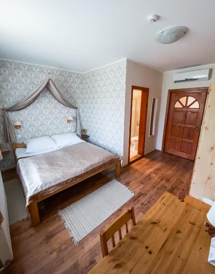 Anna Panzio Hotell Dunavarsány Exteriör bild