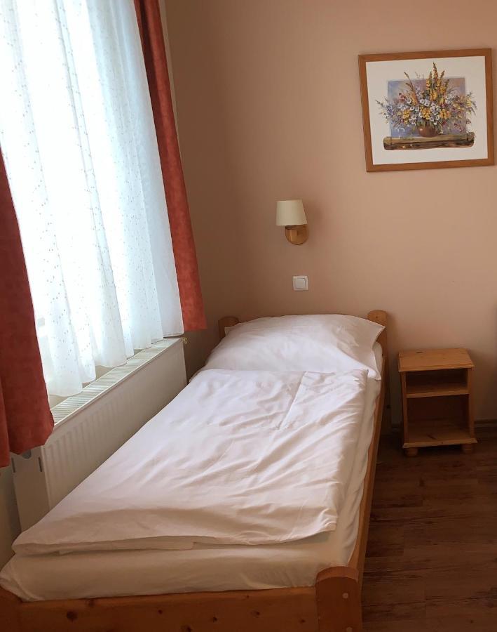 Anna Panzio Hotell Dunavarsány Exteriör bild